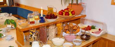 Breakfast buffet with top-quality products from South Tyrol
